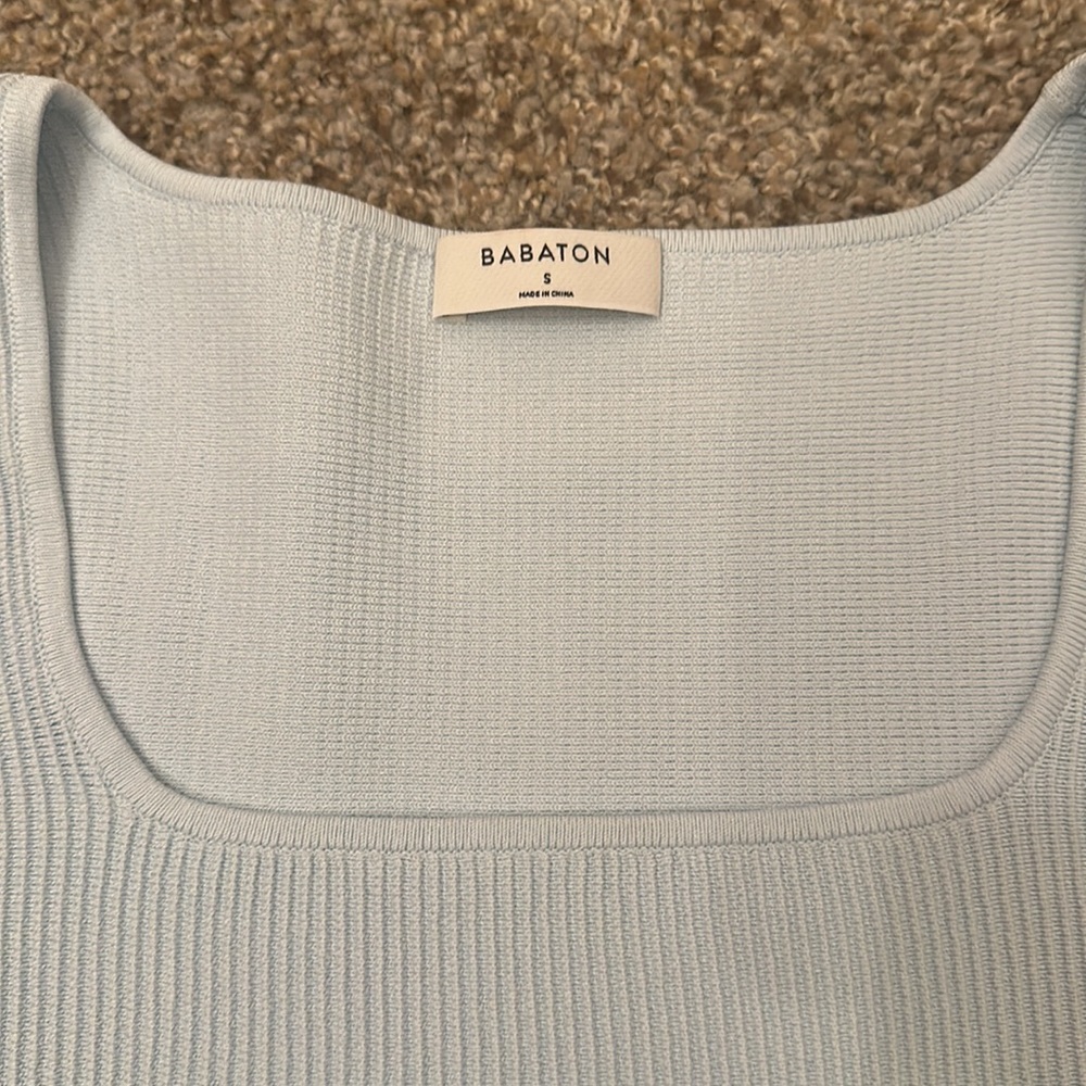 Babaton cropped short sleeve - Picture 2 of 3
